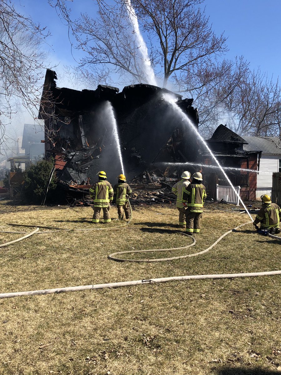 NfAngels's tweet photo. Structure fire 1317 Michigan Ave. One person transported to the hospital with unknown injuries at this time. Family that lived upstairs on the second floor made it out safe and the family downstairs. American red cross is helping out all families. https://t.co/opWFsHcD9p