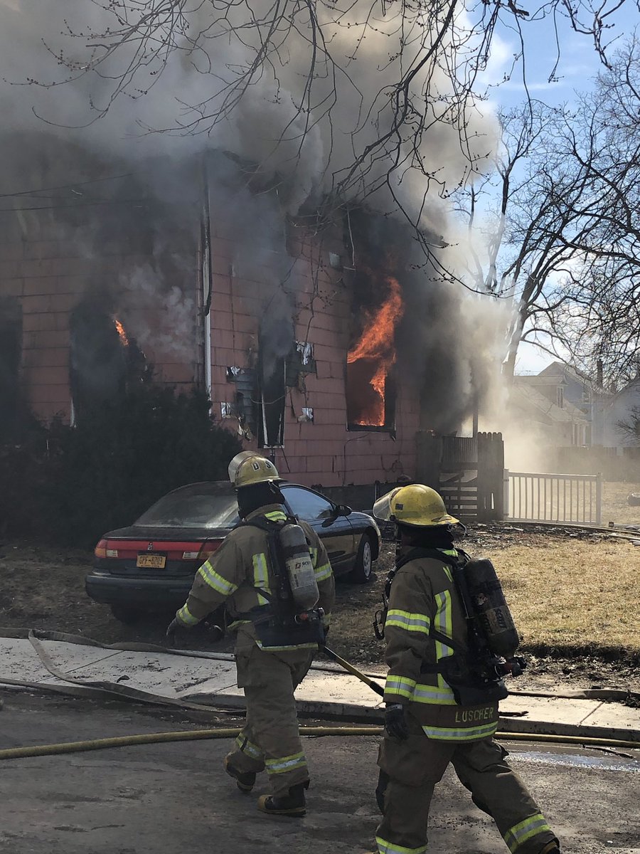 NfAngels's tweet photo. Structure fire 1317 Michigan Ave. One person transported to the hospital with unknown injuries at this time. Family that lived upstairs on the second floor made it out safe and the family downstairs. American red cross is helping out all families. https://t.co/opWFsHcD9p