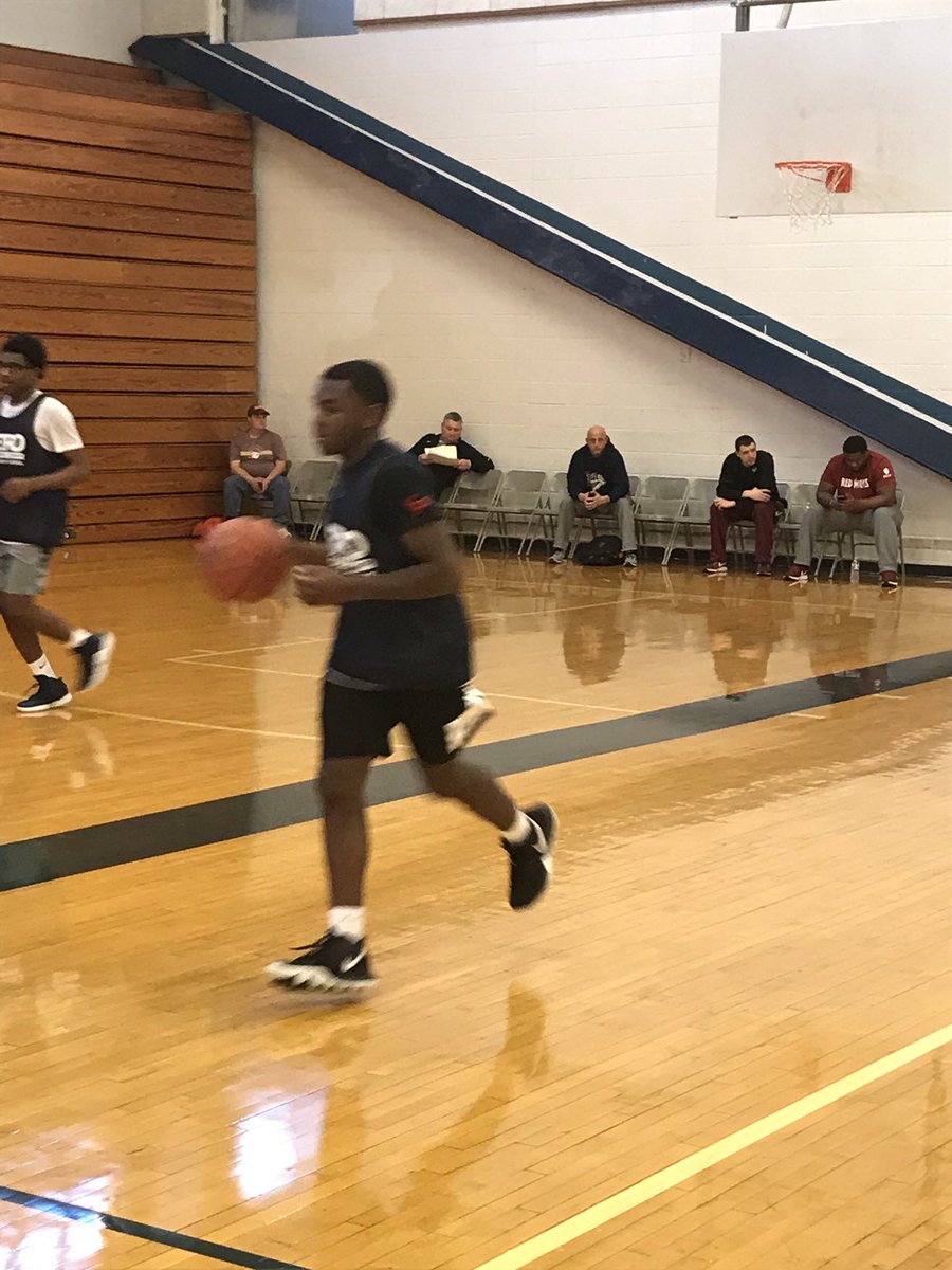 Session 2 is going strong! Always an honor to have Iroquois HS alum Coach Scott Davenport <a href="/Bellarminehoops/">Scott Davenport</a> checking out the players at Metro Exposure Camp!