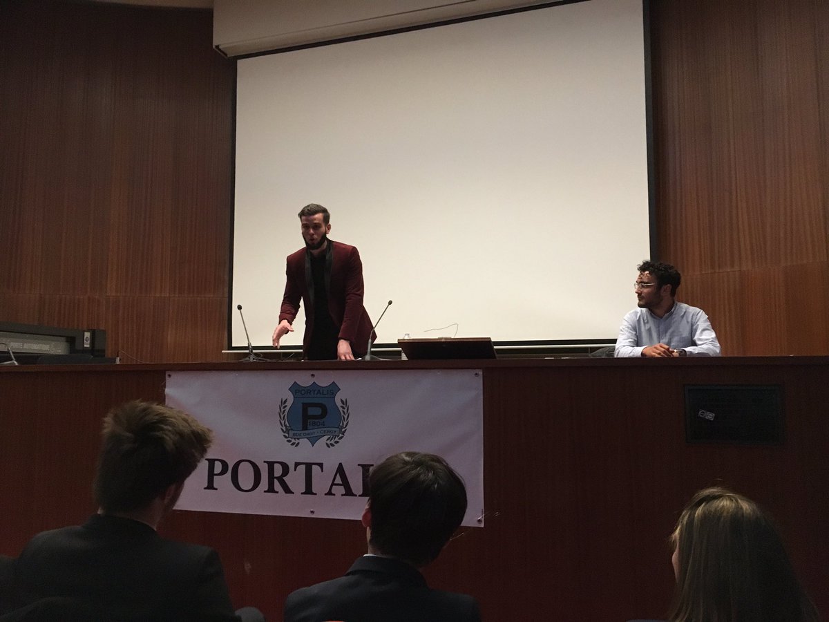 Merci au <a href="/BDEPortalis/">BDE Portalis 🅿</a> de m’avoir convié à siéger dans le jury du quart de finale de la #ConférencePortalis ! Impressionné par ces jeunes oratrices et orateurs pleins d’avenir ! Bon courage aux qualifié(e)s pour la demi-finale 🏆