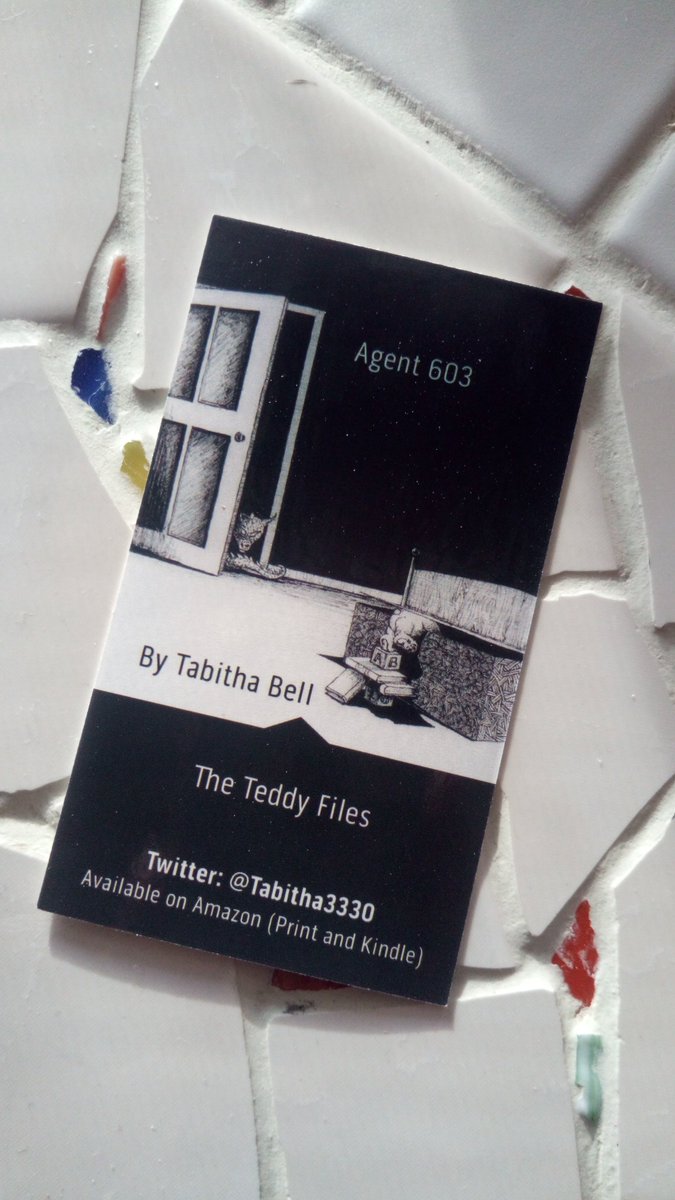 Tabitha3330's tweet photo. My new business cards have arrived π #agent603 #WritingCommunity #Marketing https://t.co/YAVevYWdyY