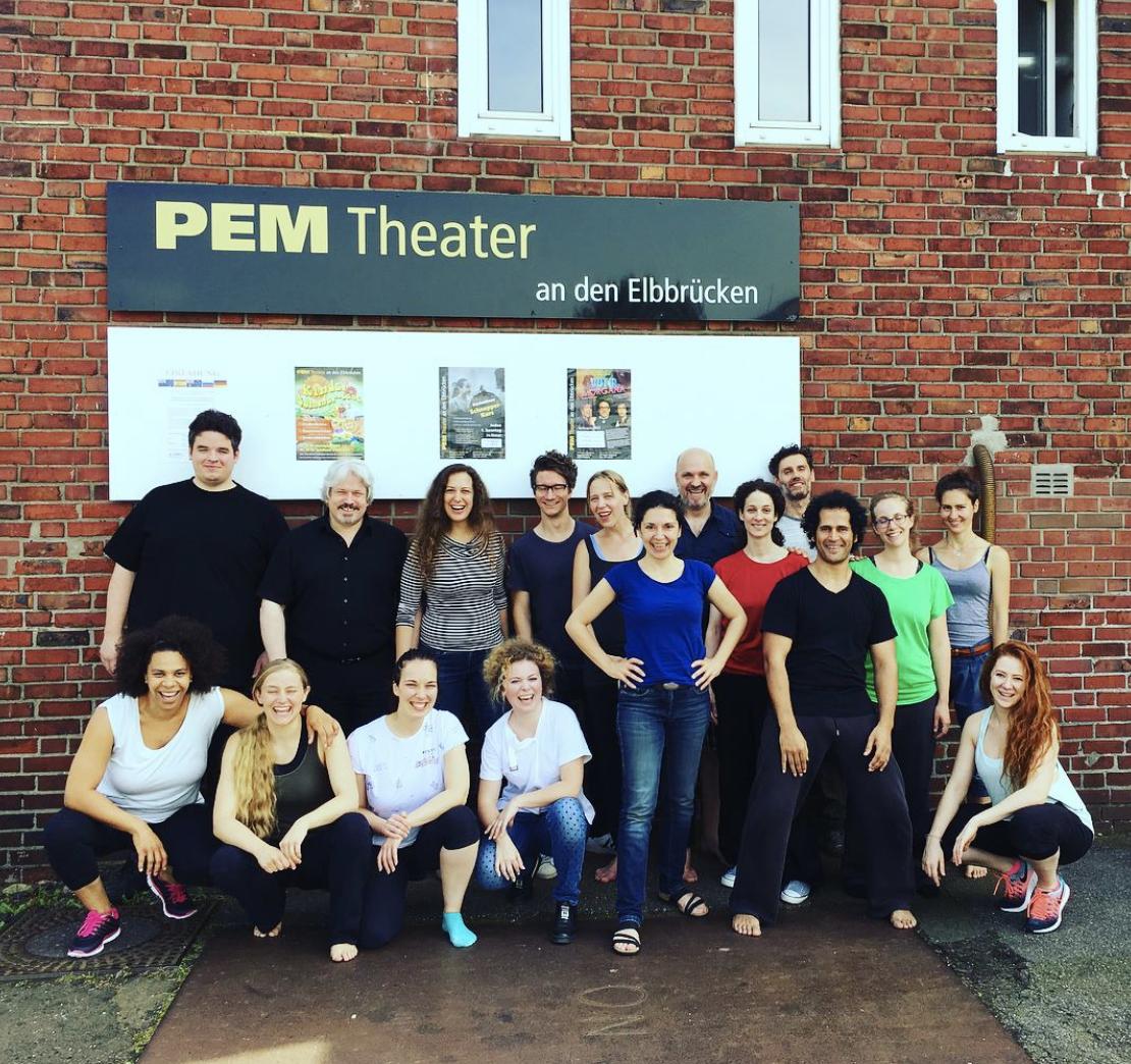 kallisopem's tweet photo. PEM CENTER RECEIVES AWARD in Hamburg for their extraordinary social commitment. @OzWinkler to receive award by the prestigious @abendblatt at #PatriotischeGesellschaftvon1765 today March 28! Congratulations to all!
#PEMacting #BeyondPEM #communitymatters https://t.co/9bcFEl0ek6