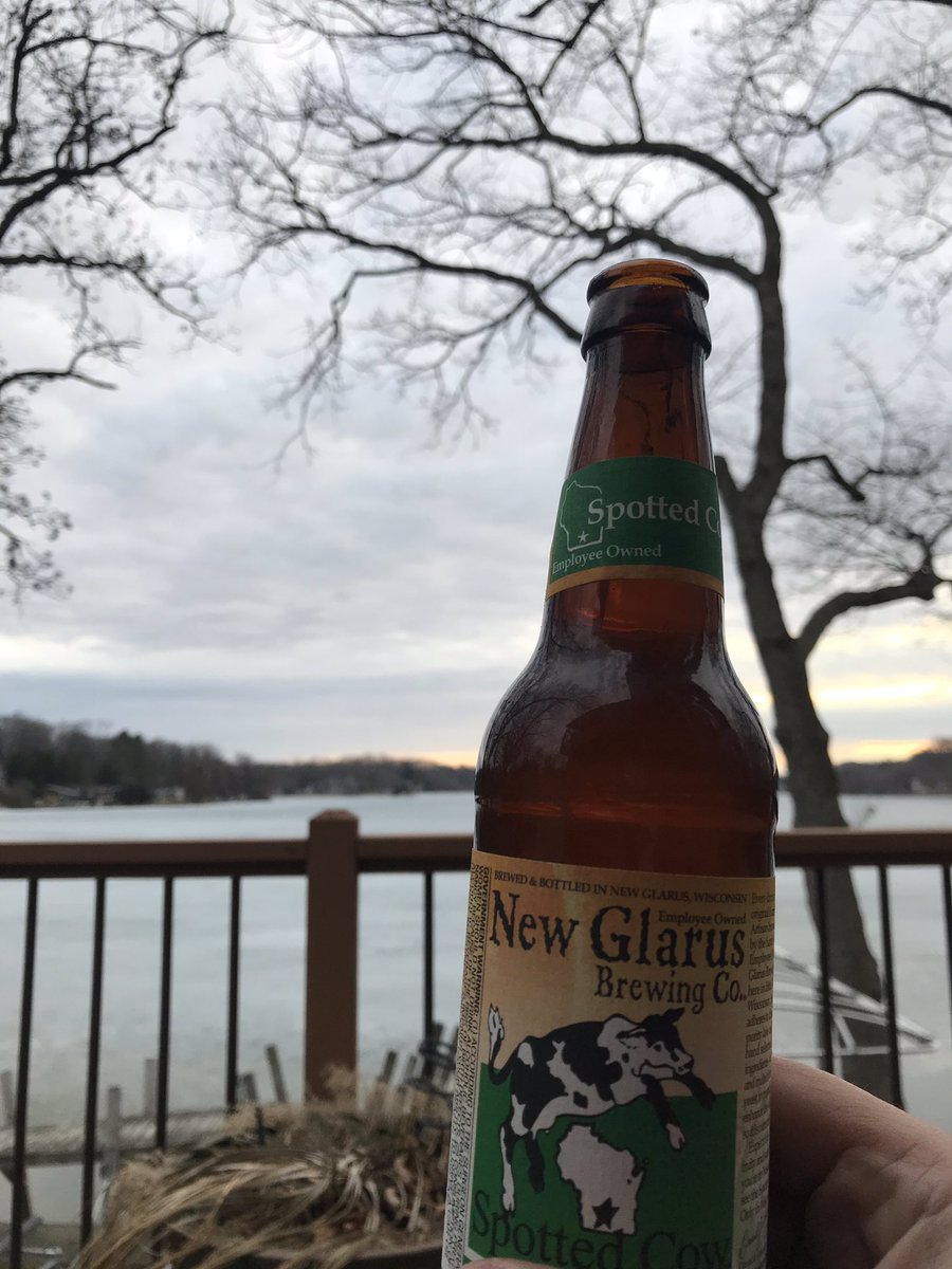 crawlyscubs's tweet photo. My beer of choice for the Toast to Harry Caray! Holy/Spotted Cow! #ThisIsTheYear #ToastToHarry #Cubs https://t.co/JmxygzVxCo