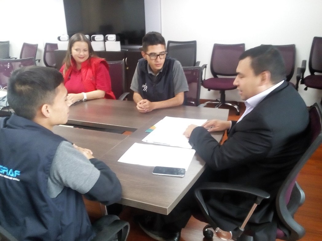 BCenigraf's tweet photo. #EnCenigraf acto de posesión Representantes de Aprendices CENIGRAF

@SENAComunica 
@EstradaCarlosM @EnriqueRomeroDC https://t.co/7zedZ58lLY