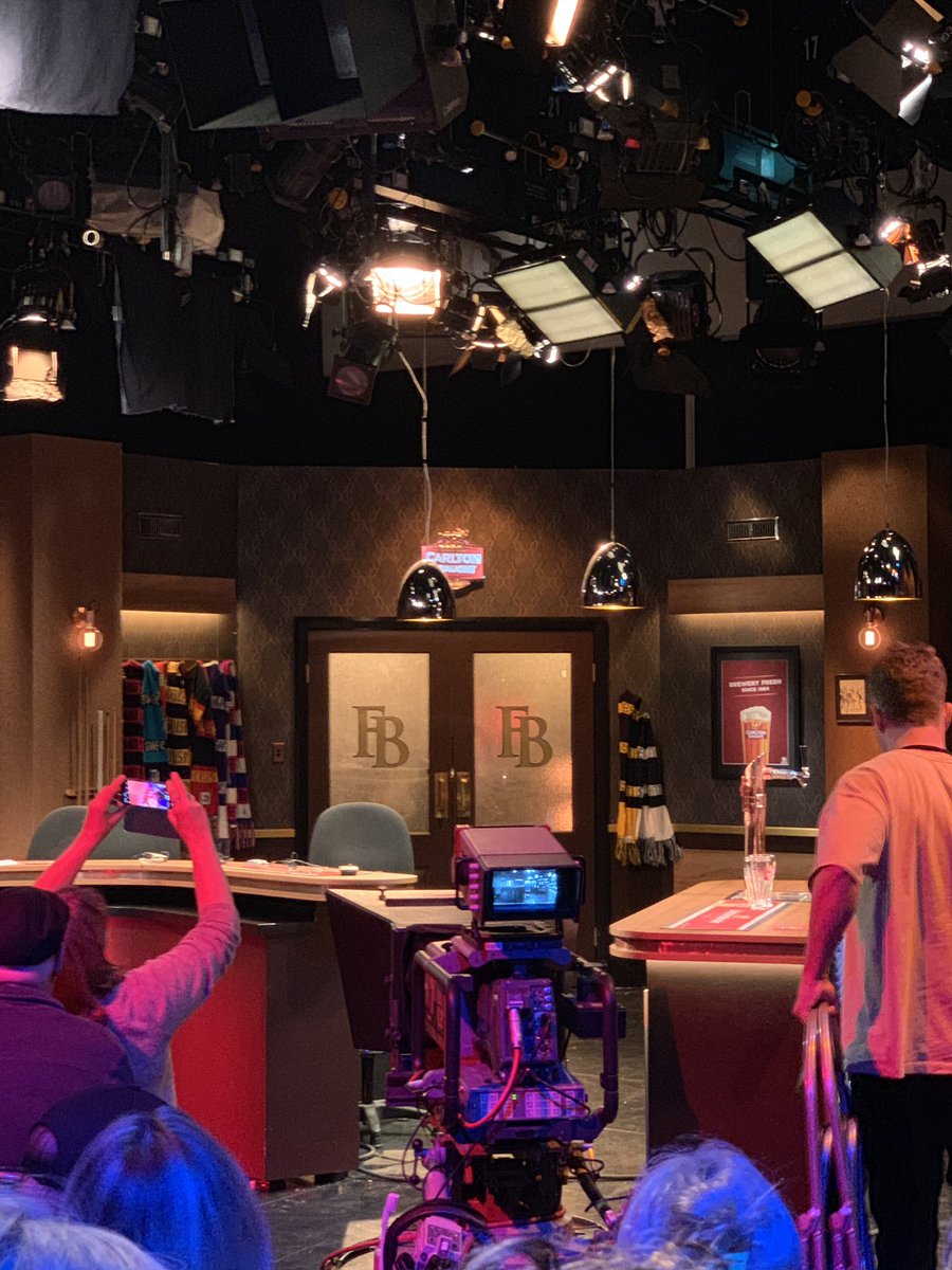 nerometer's tweet photo. Good job with the audience warm up last night on @thefrontbar7 @dannymcginlay you’re actually a pretty funny prick for a bald 👨🦲 bloke like myself haha. We had a great night! 👏 #goodaudience https://t.co/Bev6nON8mQ