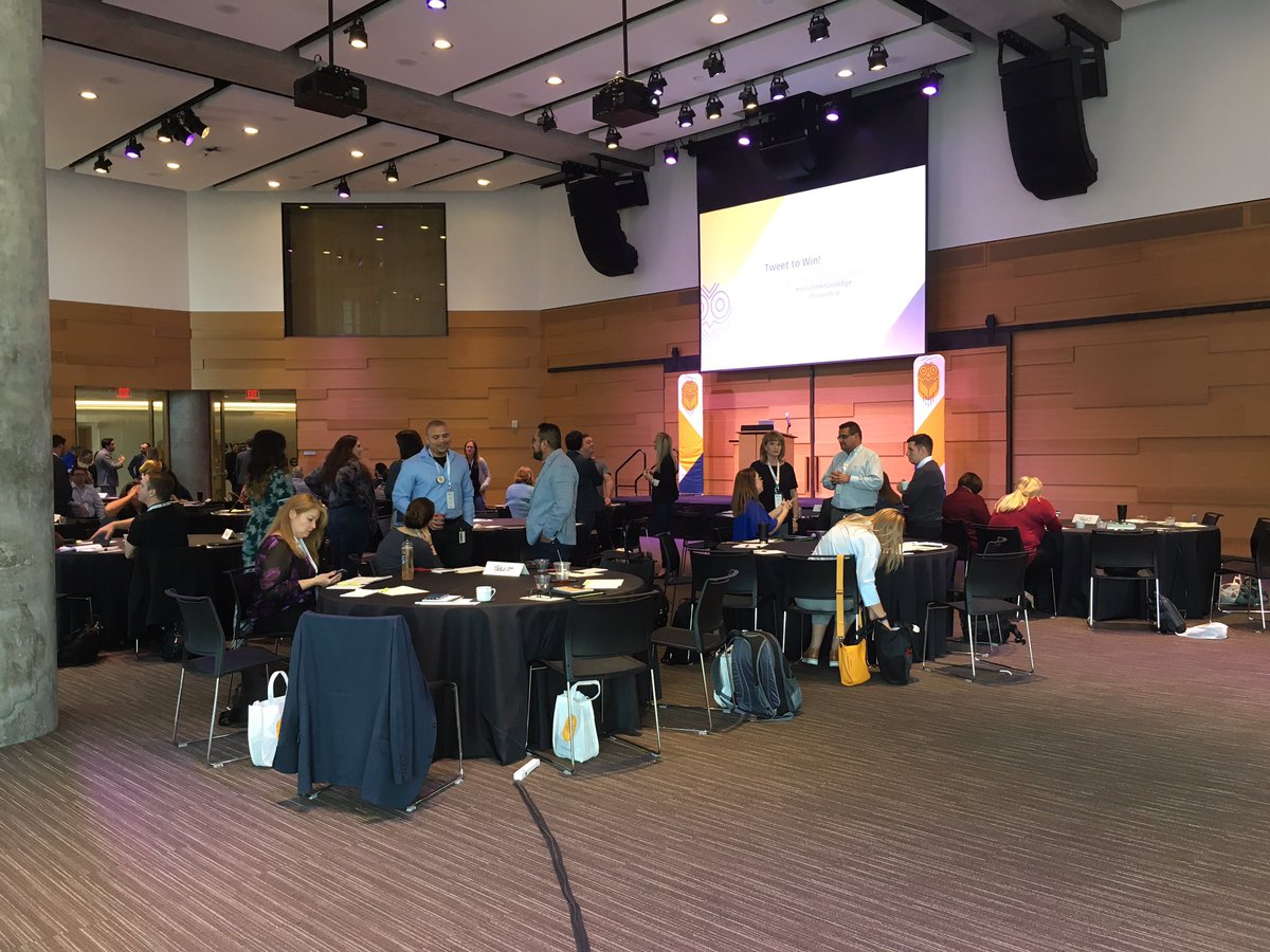 cyberjones's tweet photo. Austin Central Library has awesome meeting space #elevateknowledge  @bloomfire https://t.co/Njui2yVK9b