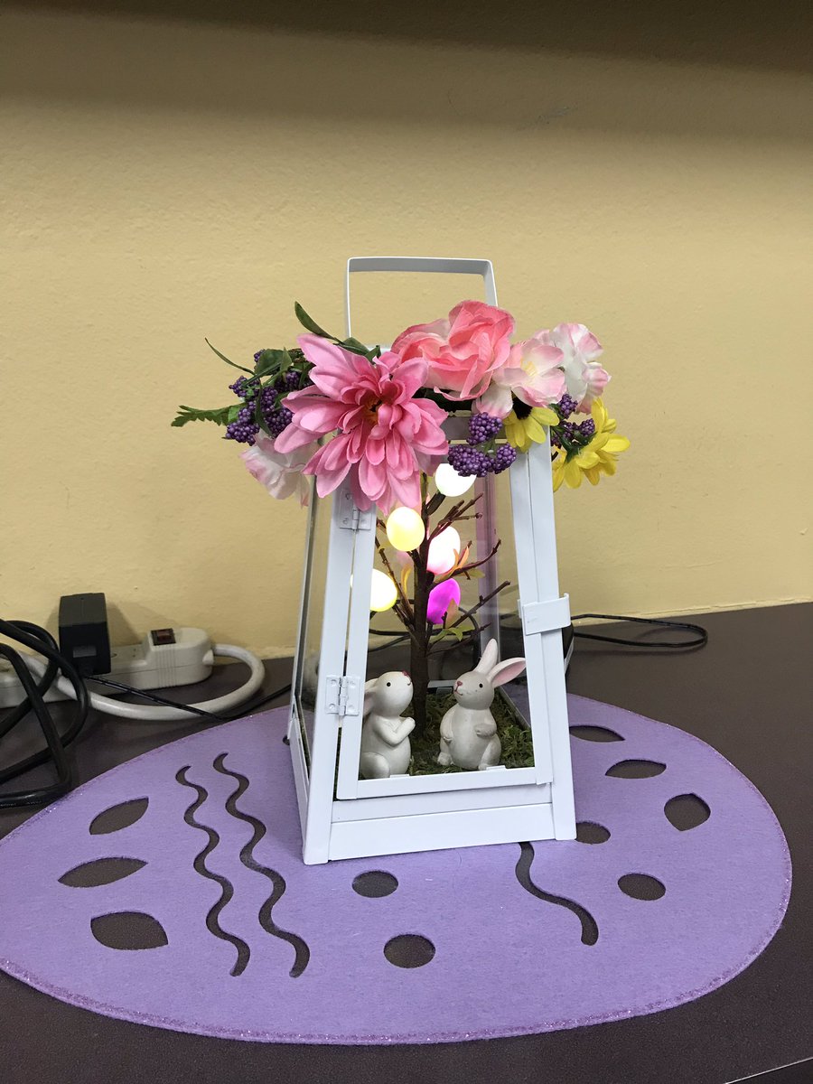 Ekim0691's tweet photo. The spring decorations @CannellaElem https://t.co/tYZgGjtS3J