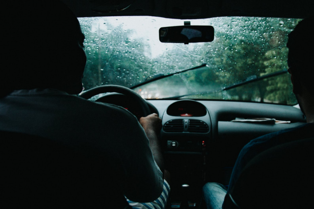 autoservicenter's tweet photo. Friendly reminder: Wiper blades should be changed about once every six months or at the first sign of impaired visibility. https://t.co/vMXEXX8s7p