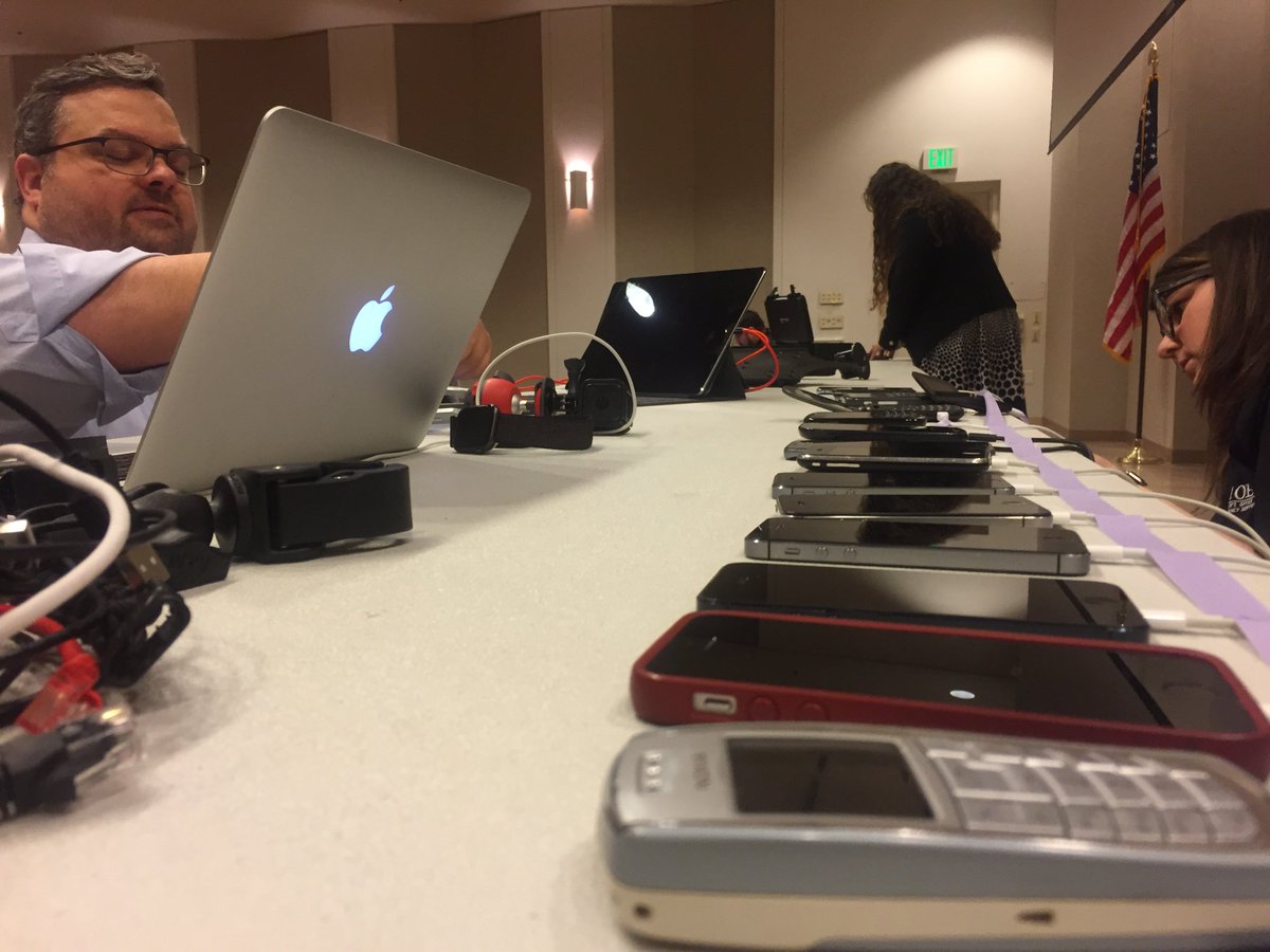 USGS_ShakeAlert's tweet photo. #WEAtestOakland was a success! Hosted by @CaltransD4, @Cal_OES, USGS, and @CascadiaEQ set up over 30 test devices - some receiving the test ShakeAlert 4 seconds after it was sent by USGS. Lots to be learned. Thank you all! @AlamedaCounty @Oakland @fema https://t.co/tCxk1SDePu