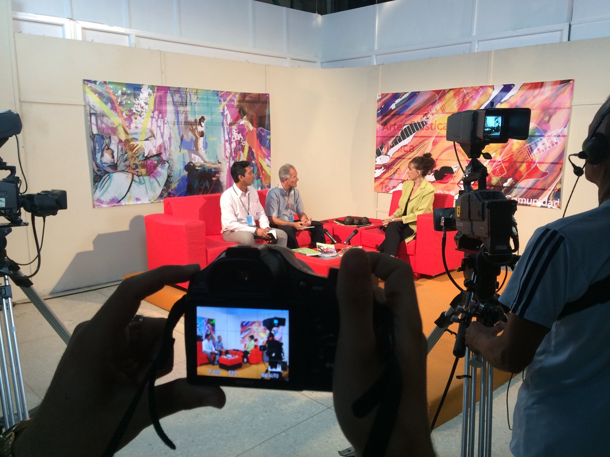 🧐Llegamos hasta el programa Confluencias de <a href="/telecristaltv/">telecristal</a>📺 para conversar sobre las actividades que desarrollamos en el marco de la <a href="/CubaFeria/">FeriaDelLibroCuba</a> 📚🇨🇺de #Holguín

<a href="/alicia_senra/">Alicia Senra Mugica</a> <a href="/rislaidy/">Rislaidy Pérez Ramos 🇨🇺</a> @WalterBG_uci <a href="/raydelmp/">Raydel Montesino Perurena</a> <a href="/OcorreaOmar/">omar correa madrigal</a> <a href="/CubaMES/">MES</a> <a href="/marthadelcmv/">Martha del Carmen Mesa Valenciano</a>