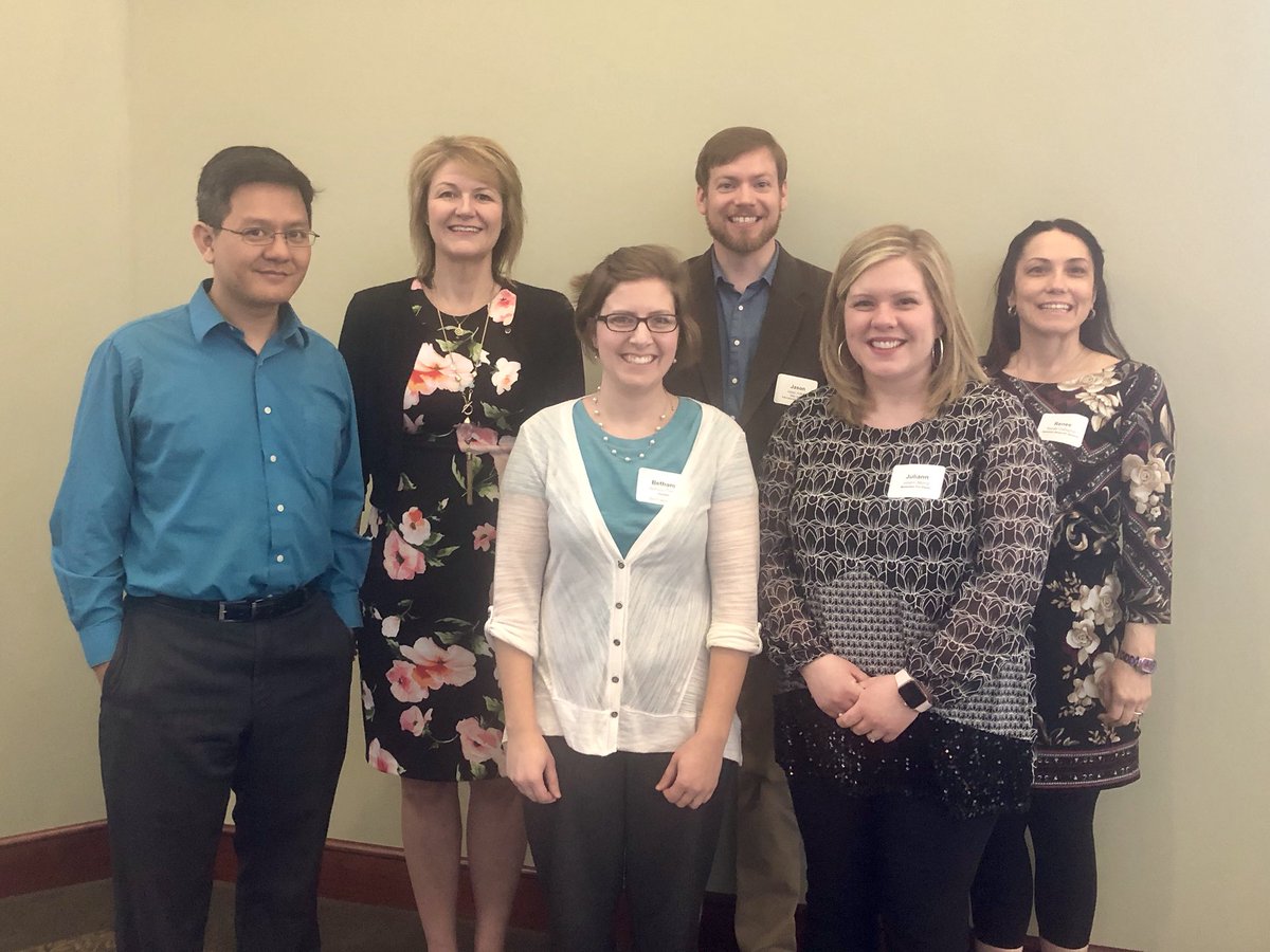 kynonprofits's tweet photo. Loved having @NonprofitAF keynote our #ReWrite19 conference today with @KyGPA. Thanks to all who attended and presented - a great day! 🦄 https://t.co/L2Efb5Lign
