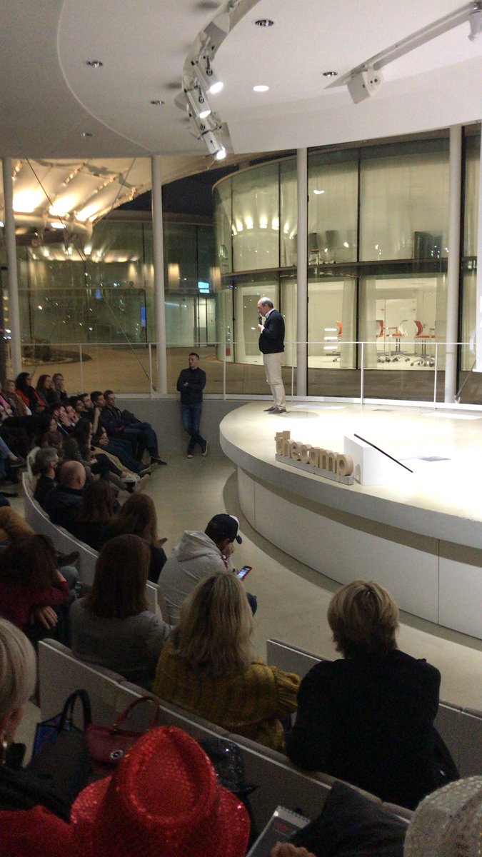 TEDxAix's tweet photo. Questions/réponses @LaurentChoain répond aux  questions du public sur ce changement de paradigme, il nous parle d’écosystèmes. #TEDXAix #revolution https://t.co/v0SEiNZwm3 https://t.co/JrTuf8FoLQ