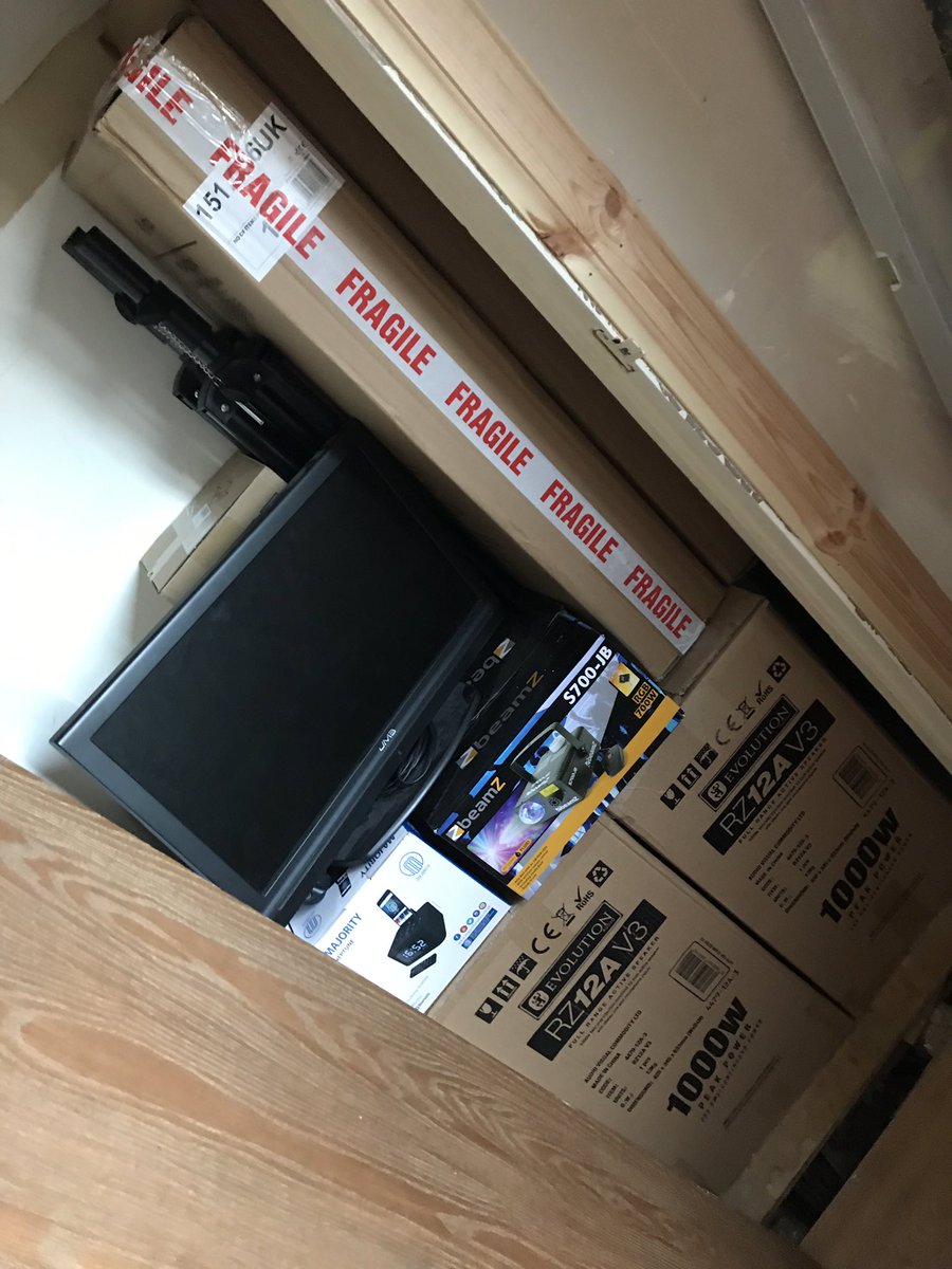 danny230203's tweet photo. It’s all here!! can’t wait to start using  all of my DJ equipment !!! @DeansCHS_ExArts https://t.co/UtDefV8JVy