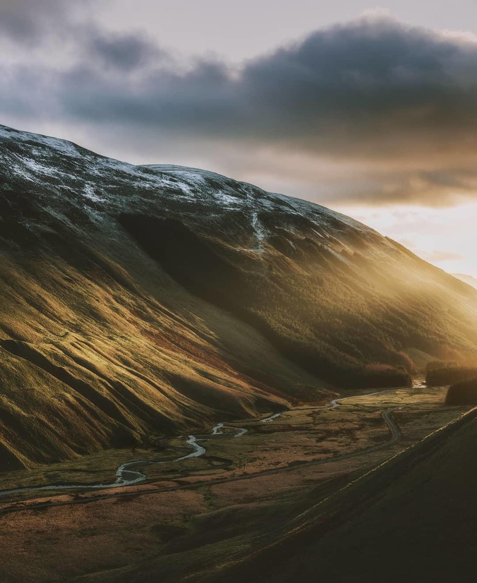 Winter may (technically) be behind us but we couldn't resist sharing this #sunset over the Moffat Hills 👌 #SeeSouthScotland 📍 Grey Mare's Tail, Moffat 📸 IG/gord.cook