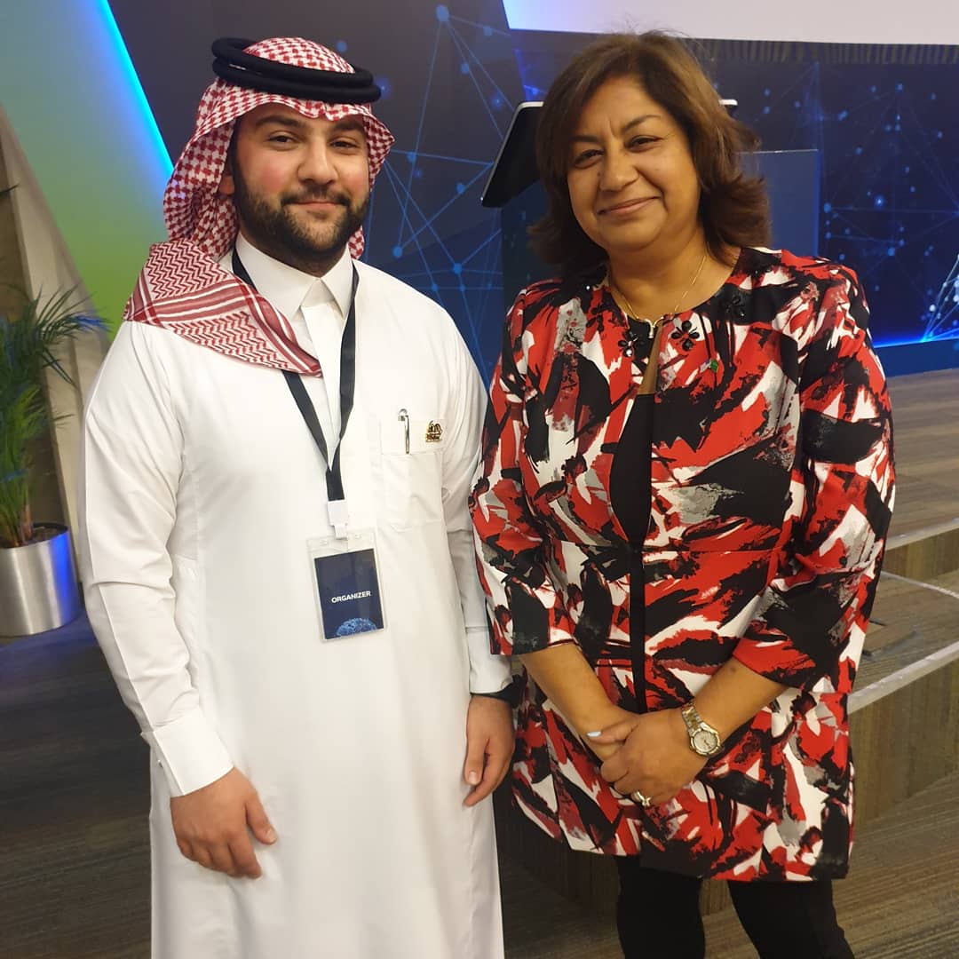 AALBARGHOUTI's tweet photo. I was honored this evening to listen to world and prestigous professionals JPL Engineer @nasa_nagin and US Consul General @rachnak 🙏🙏 #space #nasa🚀 #usconsul  @spe_ksa #inspiration #Saudi_Aramco #Saudi_Arabia https://t.co/RyrQ7Uqfv8