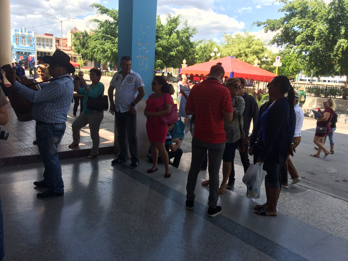 🧐😮😲Tuvimos + de 1200 descargas de contenidos digitales cubanos🇨🇺🥳👏 en la <a href="/CubaFeria/">FeriaDelLibroCuba</a>📚 de #Holguín #CubaInformatiza👩‍💻👨‍💻

<a href="/carlosparraZ/">Carlos Parra Zaldivar</a> <a href="/cuba_literaria/">cuba_literaria</a> <a href="/UicHolguin/">UICHolguín</a> <a href="/marthadelcmv/">Martha del Carmen Mesa Valenciano</a> <a href="/CubaMES/">MES</a>
