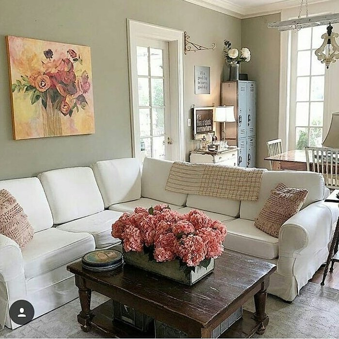 A lovely design by @my100yearoldhome with our precious Pink Hydrangeas from Gallonei.com @gallonei.flowers #weddinginspiration #wedding #flowers #weddingstyle #love #hydrangeas #catering #flowersbygallonei #green #kiwi #white #Flowers By Gallon E&amp;I #gallonei #hydrangea