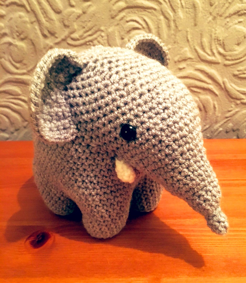 craftycactusnat's tweet photo. Love my hobby, learning to create some amazing crochet animals alongside my cacti! 🐘🐥🐙🐰Starting to update my Etsy account so more of my products will soon be available to order! https://t.co/wSncdJL3H9 #etsy #handmadehour #crochet #craftbizparty #elephant #easter #bunny https://t.co/DmKB0Sfff1