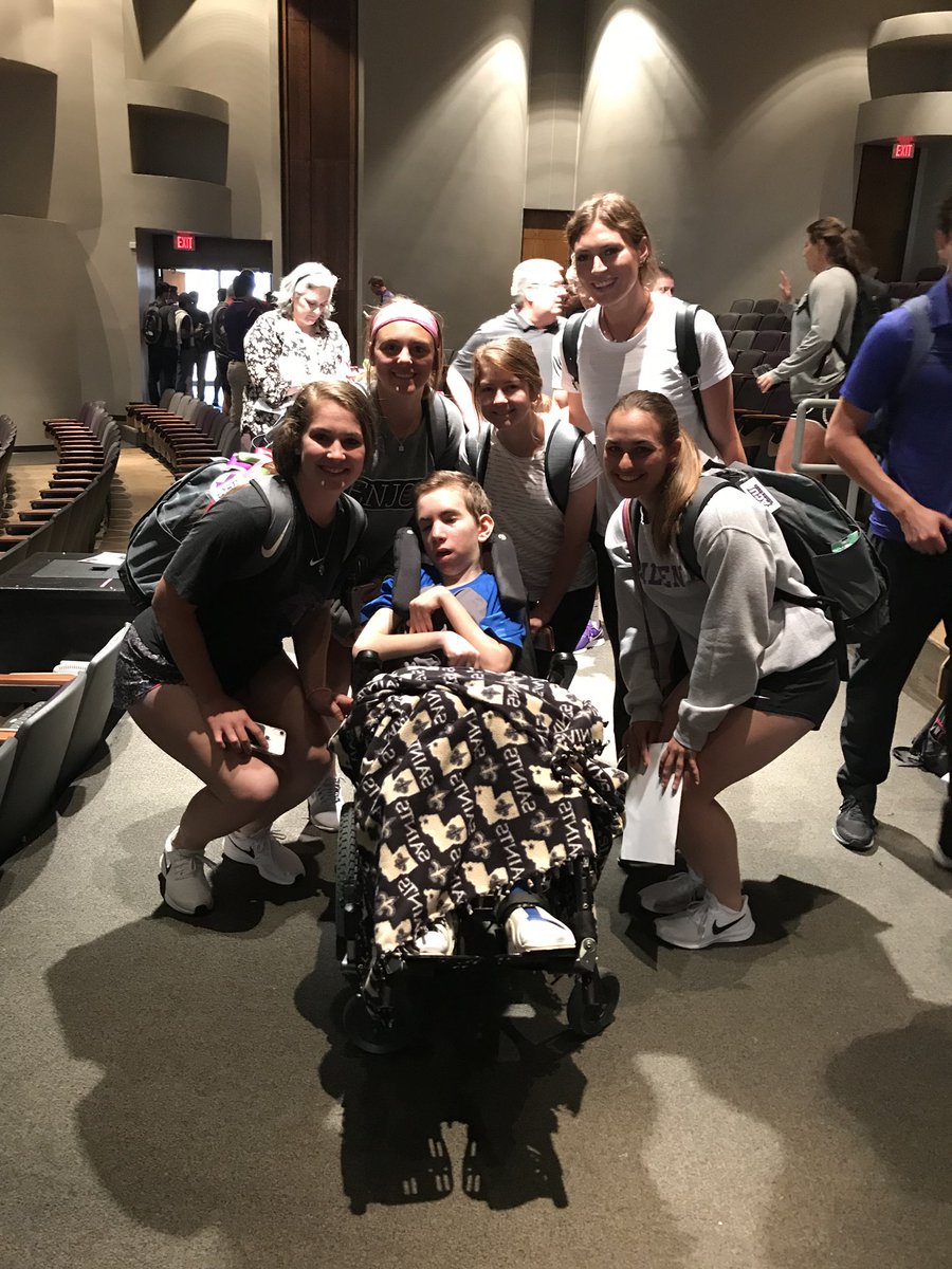 ACU_Softball's tweet image. Thankful for @TeamLukeHFM and their message today in chapel! What an amazing story! #ACUSoftball #ScratchEm #TeamLuke #HopeForMinds 💜😸🥎