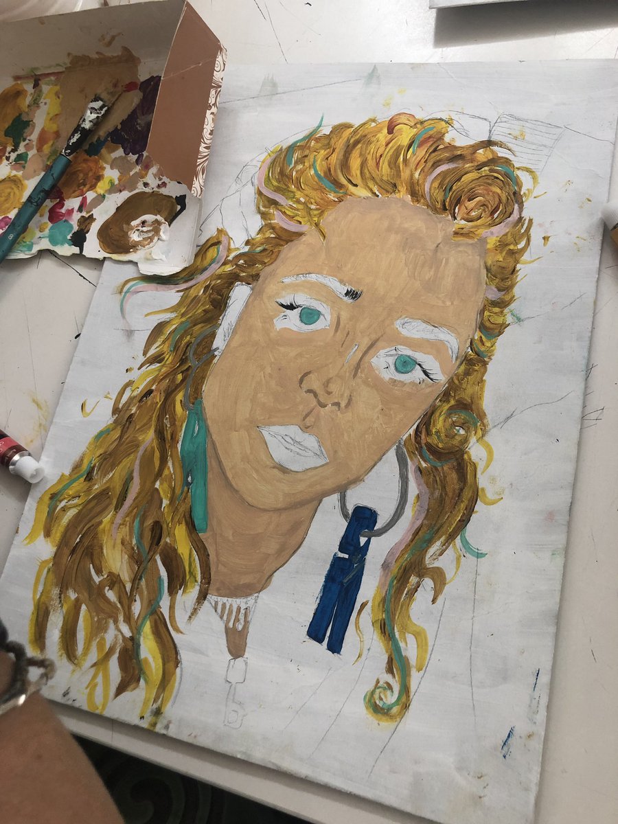 anasalamanca99's tweet photo. En #TEGP alumnado de #BachArtes de @EscuelaIdeo hoy trabajamos #óleo bloqueando colores, buscando fondos instantáneos, trabajaremos el #claroscuro, dando valor a las pinceladas, saturaremos el #color... y esto solo es el principio... https://t.co/XBlGewWOmh