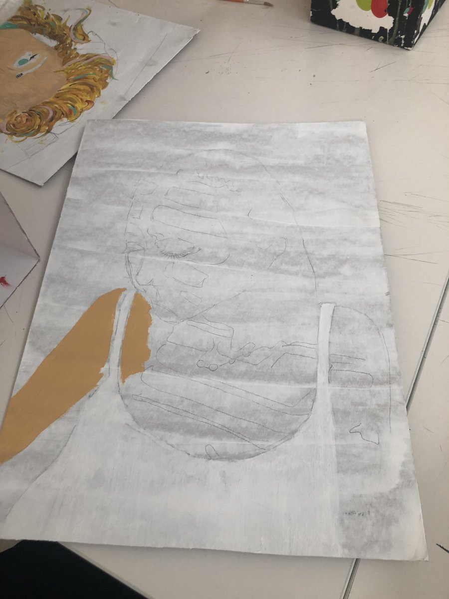 anasalamanca99's tweet photo. En #TEGP alumnado de #BachArtes de @EscuelaIdeo hoy trabajamos #óleo bloqueando colores, buscando fondos instantáneos, trabajaremos el #claroscuro, dando valor a las pinceladas, saturaremos el #color... y esto solo es el principio... https://t.co/XBlGewWOmh