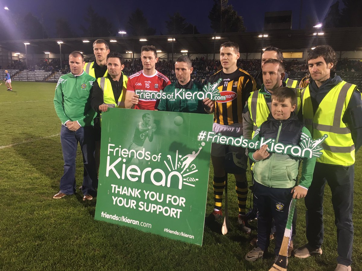 OfficialCorkGAA's tweet photo. The Cork and @KilkennyCLG captains prior to the game along with referee Fergal Horgan (@TipperaryGAA ) #FriendsOfKieran #GAAfamily @friendsofkieran https://t.co/KXH6xWx0SB