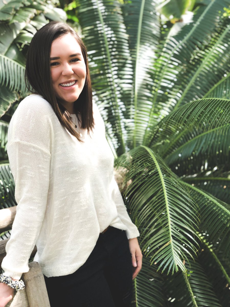 WichitaTriDelta's tweet photo. “Love yourself. It is important to stay positive because beauty comes from the inside out” -Anamarie
#FatTalkFreeWeek #WelcomePositivityWednesday https://t.co/IH494CrYU7
