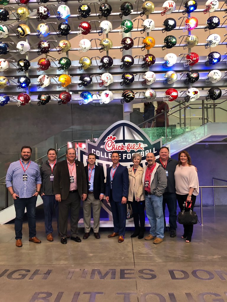 awpage3's tweet photo. Spent some quality time with our franchisee family at the College Football Hall of Fame @cfbhall in ATL. What a cool place to see in person! Big thanks to our guide Terry LeCount & @DannyWuerffel and @DesireStreet Ministries for hooking us up w/the tour. #moneypages #franchising https://t.co/0mCBIUBjHe