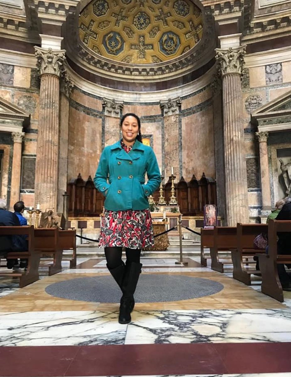 MSM_LiberalArt's tweet photo. Mount senior, Kielce Gussie, will be headed next fall to the Pontifical University of Santa Croce in Rome to work on her graduate degree in Church communication! #MountProud https://t.co/I1gOectijf https://t.co/yv85Q6znGC