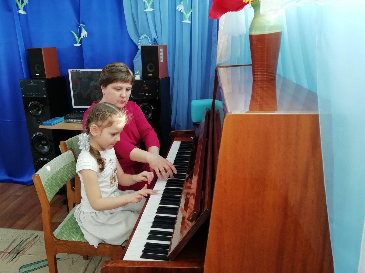 В конце марта  традиционно проводится Неделя музыки для детей и юношества, призванная пробуждать у детей интерес к музыкальному искусству, творениям великих композиторов. 
Учащиеся Плавской ДМШ открыли Неделю музыки концертом в д/с "Березка"