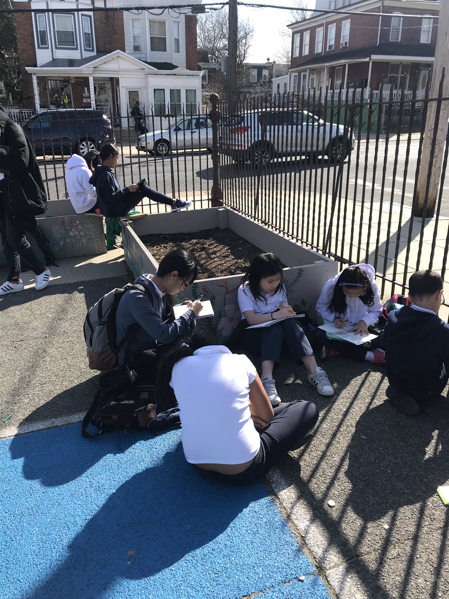 KellyBissell5's tweet photo. 2 point perspective drawing from observation in art club 💕💕💕 @OlneySchool @Olney_El https://t.co/ZvC60sJ2OJ