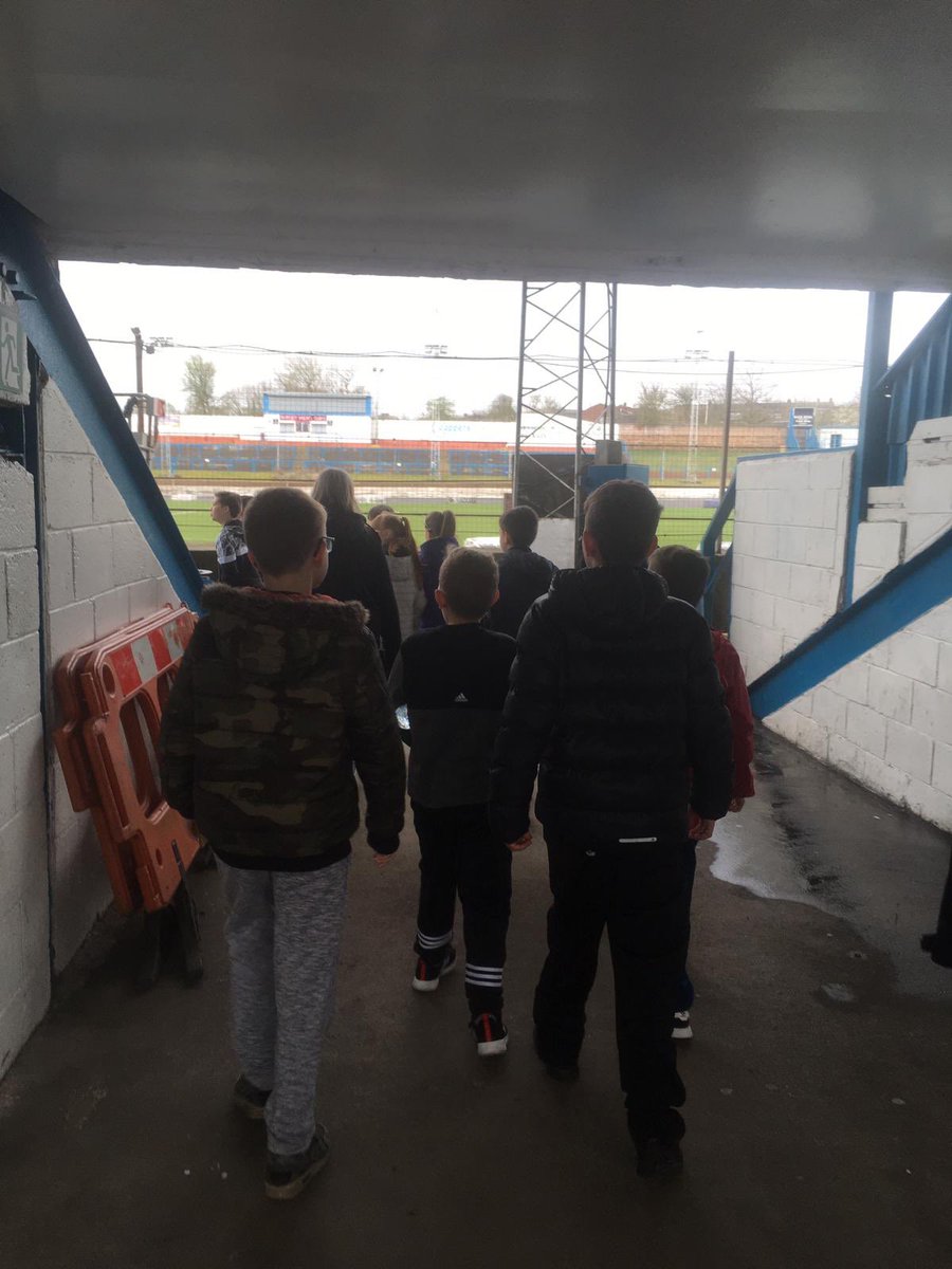 Lumphinnans_PS's tweet image. P5/6 had a great time at @CowdenbeathFC learning about real life maths and taking part in some training! Huge thanks to Dean and Callum for making us feel very welcome. #partnershipworking #celebratingsport #engagingcontexts