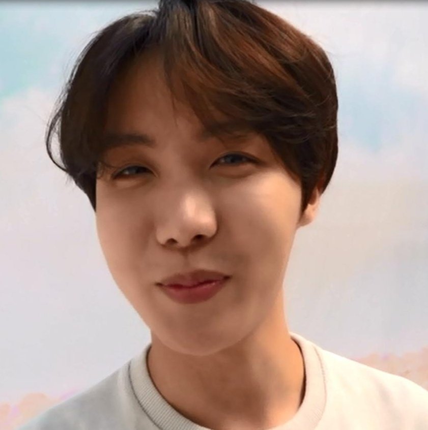 hobiotics's tweet photo. hobi is BABIE https://t.co/MphENHic81