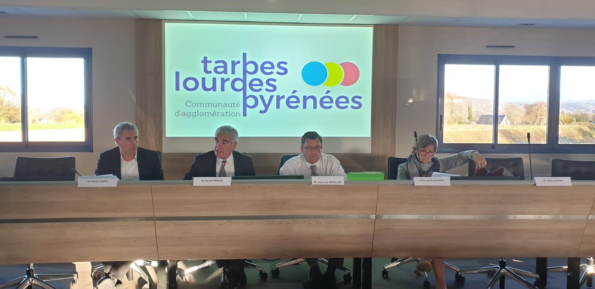 GerardTremege's tweet image. Je préside en ce moment même le Conseil Communautaire @AggloTLP. De nombreux points à l'ordre du jour pour faire avancer collectivement notre territoire !