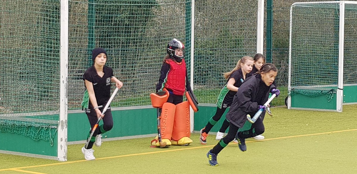 PhysEdSCPS's tweet photo. Well done to the SCPS U10 Hockey Team....a very busy morning of hockey, playing 7 games achieving some great wins and a draw. #SCPSSport https://t.co/SQZLQekpiB