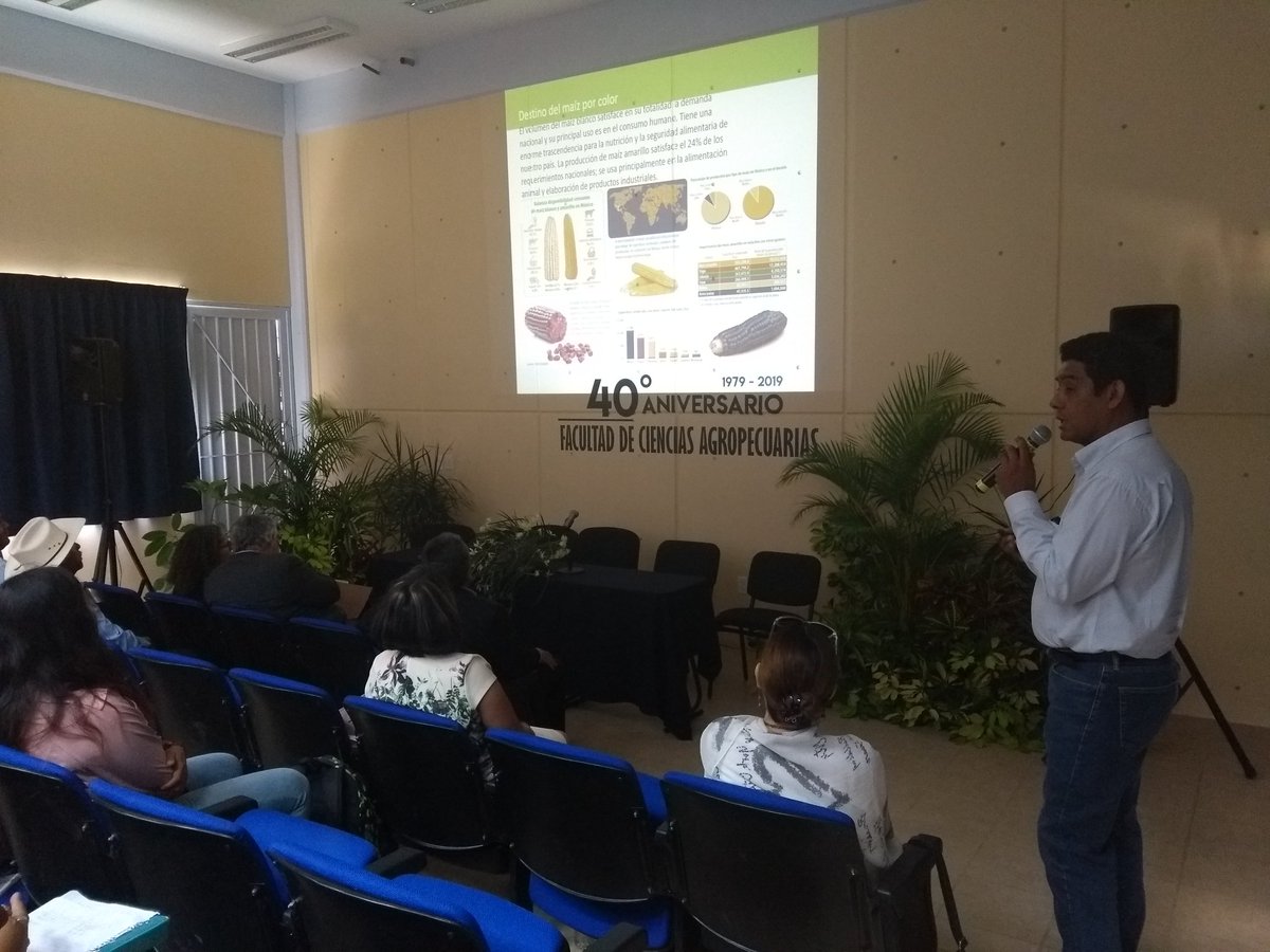 CIMMYThubpcto's tweet photo. Participación del Gerente del Hub PCTO Eliud Pérez Medel en el III Foro "Extensionismo en el Desarrollo Rural y la Seguridad Alimentaria" en la Facultad de Cienciad Agropecuarias de la UAEM #AlianzasSustentables #CIMMYTporMéxico https://t.co/vNnPdvC5z3