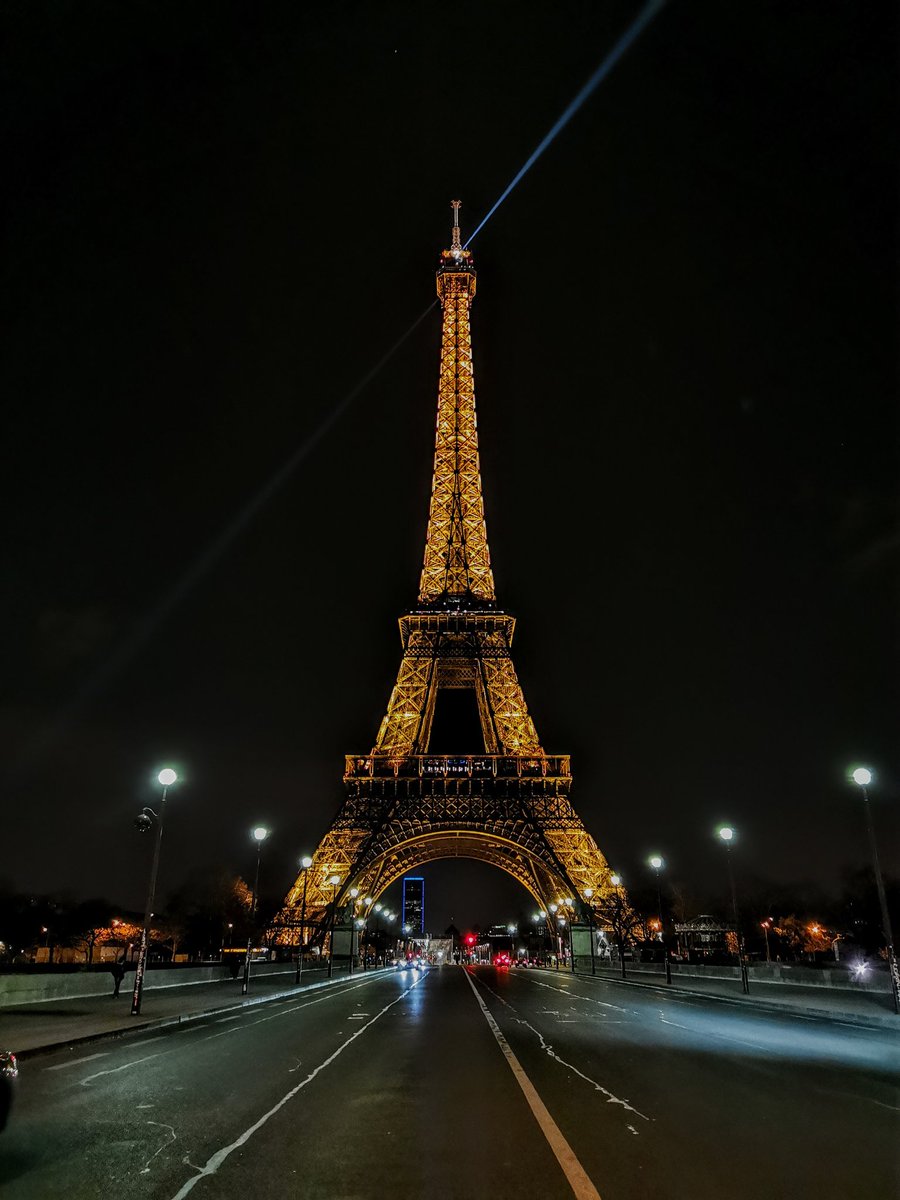 Low light with Huawei P30 Pro.