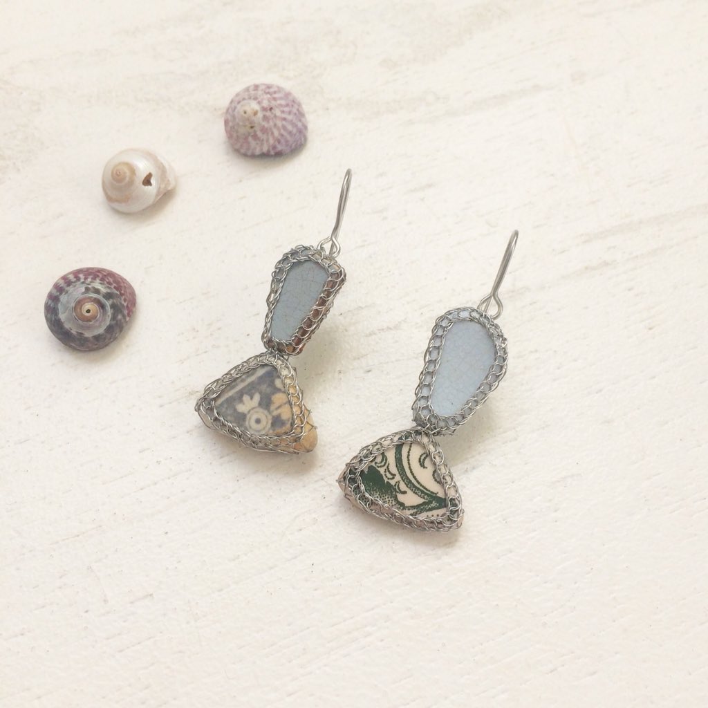 I’ve been experimenting with delicate wire weaved bezels to set my sea glass and pottery <a href="/HandmadeHour/">HandmadeHour</a> #handmadehour available in my <a href="/folksy/">folksy</a> shop goo.gl/skOhEK #brighton #seaglass #feelingfolksy