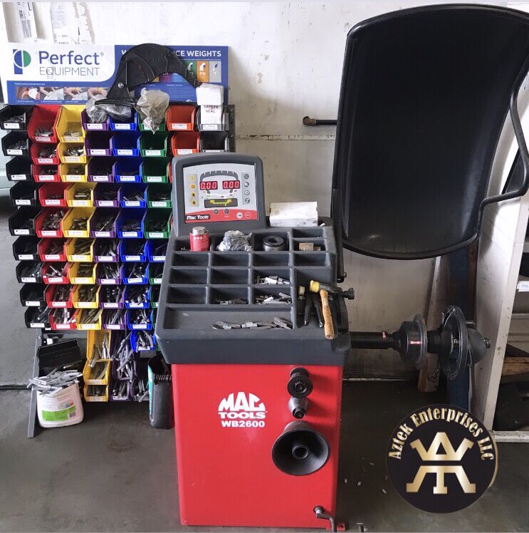 AztekAutoCA's tweet image. Do you wonder why your car vibrates at a high speed?🤔
It could be as simple as your car needing a wheel balance.
It is recommended every 10,000 miles.
Tire balancing is different from wheel alignment.
#aztekautoreair🚗 #automotive #wheelbalance #wheelalignment #tires