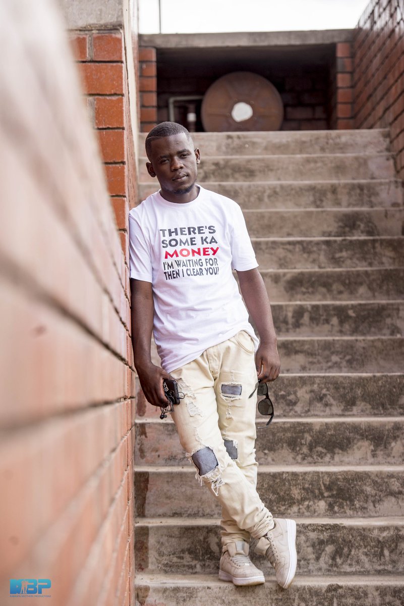 bennyMalama's tweet photo. There is some ka money am waiting for then I clear you 
#streetLanguage
#zedtwitter https://t.co/SWK5e4mIxu