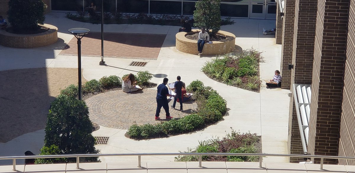 HumbleISD_WLMS's tweet photo. Beautiful weather for taking advantage of outdoor learning environments! #wlmswolves #leaveyourmark https://t.co/cc46svgppY