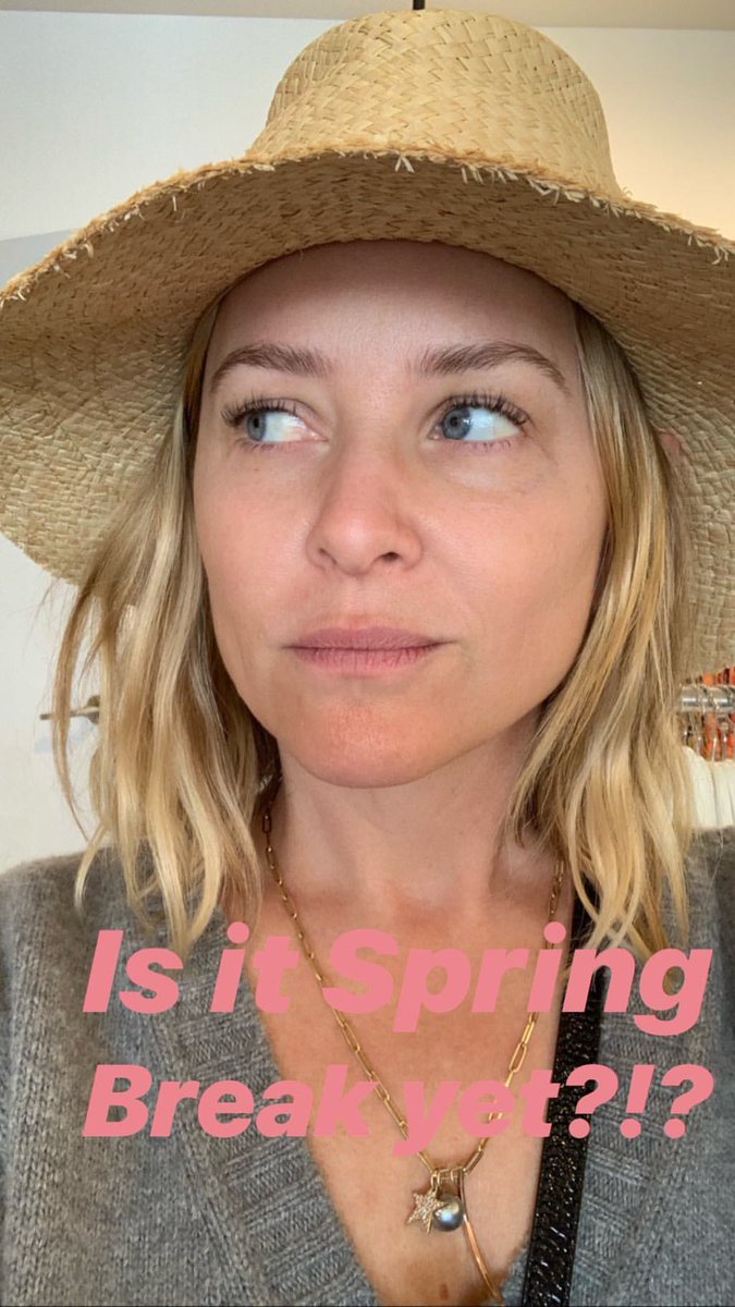 JessicaCSource's tweet photo. #WCW @JessicaCapshaw 💞 https://t.co/5MZC9sPV0I