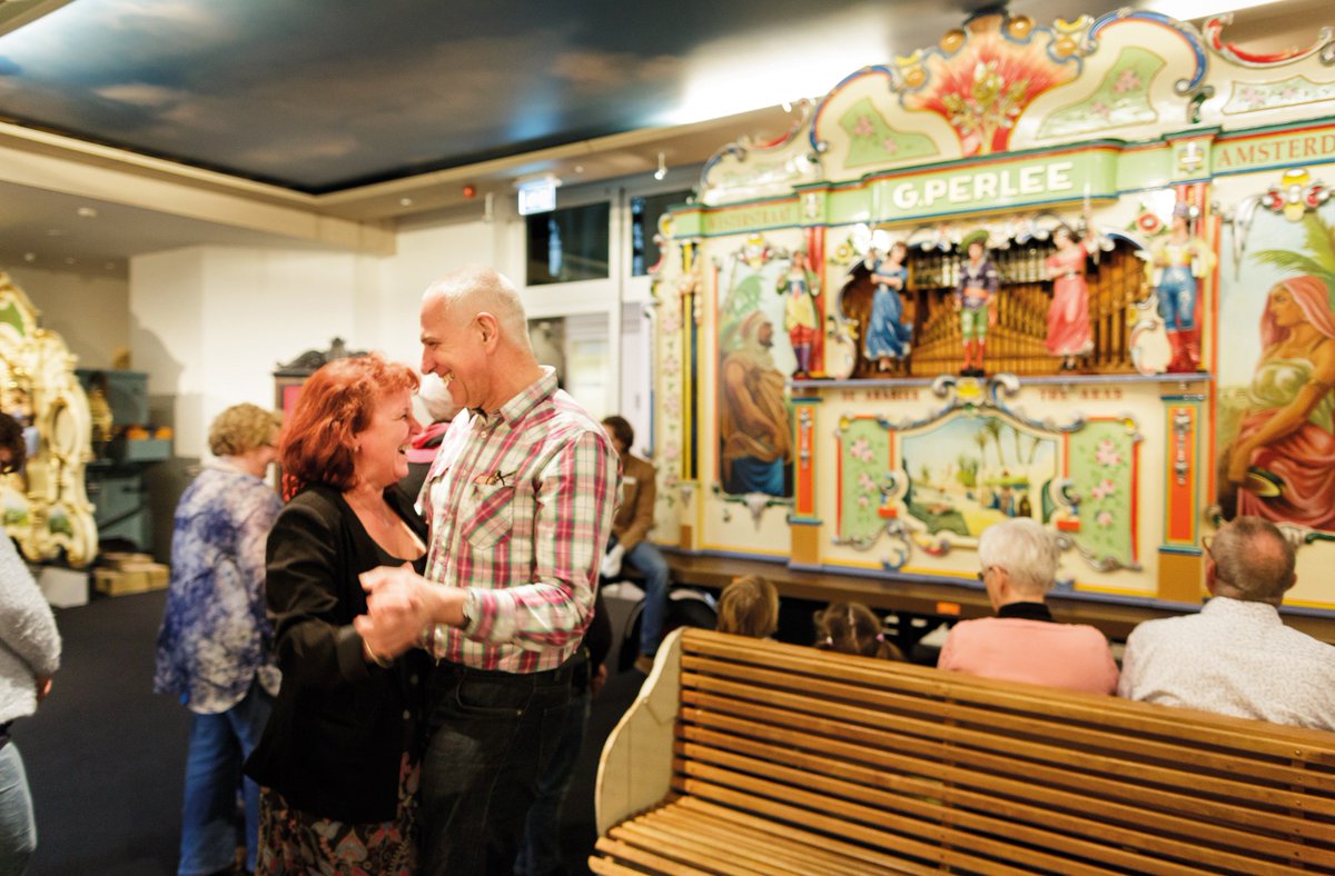 Beleef o.a. @MuseumSpeelklok op geheel andere wijze tijdens de Blind Walk. Schrijf je in via blindwalk.nl #wandelen #goeddoel #oogfonds #bv1d #utrecht #belevenis