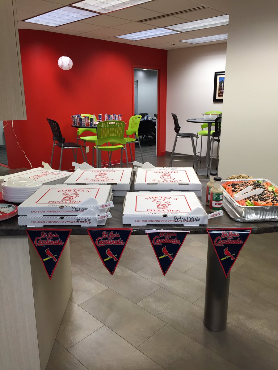 neteffectsinc's tweet image. Happy special birthday ending in a zero to our very own, Claire Nottingham! What better way to celebrate than having a @Cardinals themed birthday party with some @FortelsPizzaDen pizza. We hope you loved your surprise, Claire! #pizza #birthday #cardinals #food