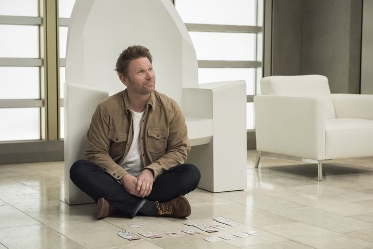 Luci_ImHome's tweet image. Don't mind me, I'll just stay right down here playing cards. 

While you birdies fly, care to join anytime.~