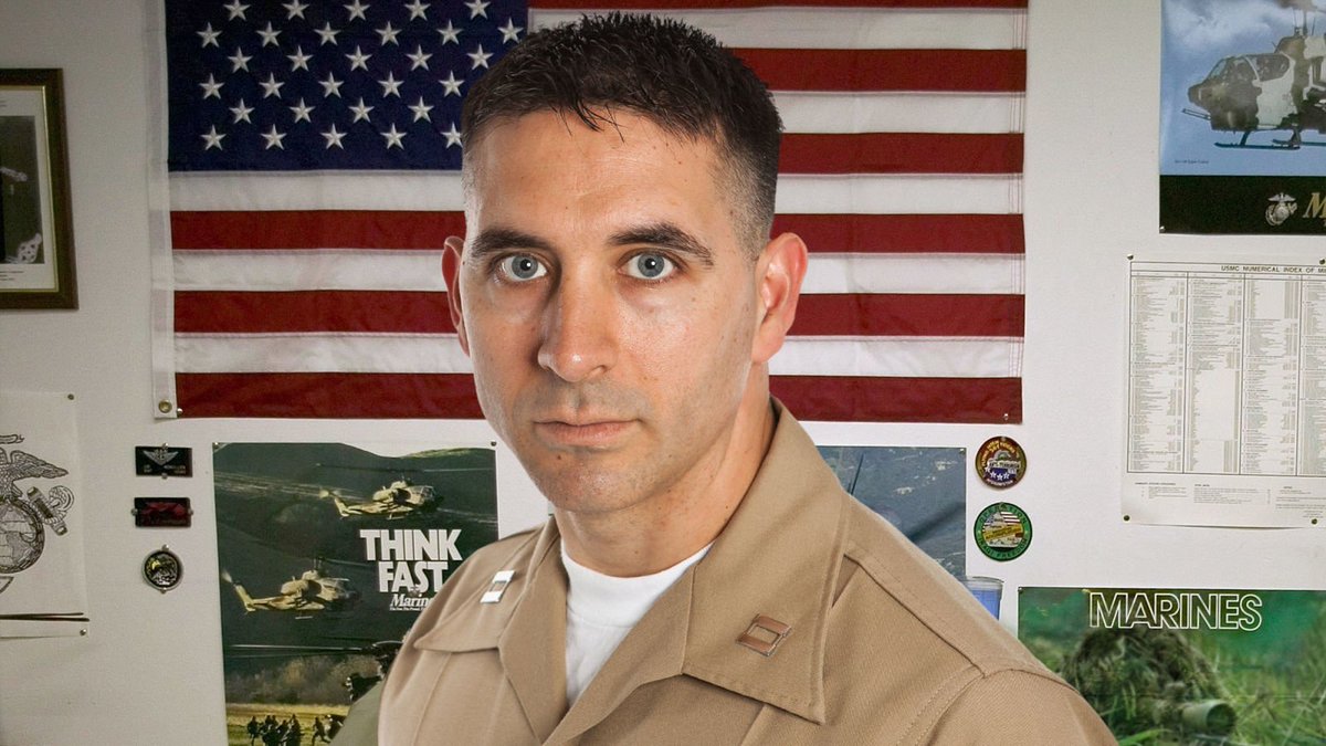 TheOnion's tweet image. Military Recruiter Fondly Recalls When He Was Just A Naïve Kid Being Coaxed Into Making Binding 8-Year Commitment To Fill Quota trib.al/aDDVlhZ