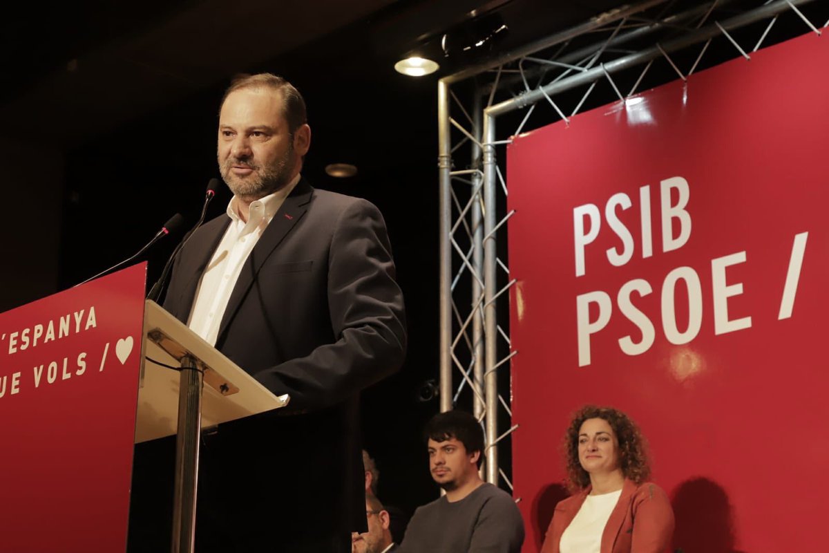 abalosmeco's tweet photo. Hoy hemos presentado los #110compromisosPSOE.
En España hay mucha injusticia que corregir: empleo, desigualdad, precariedad. Muchos desafíos del presente que el @PSOE quiere abordar preparándonos para el futuro.
#LaEspañaQueQuieres/❤️ https://t.co/aMSlAnaJDw