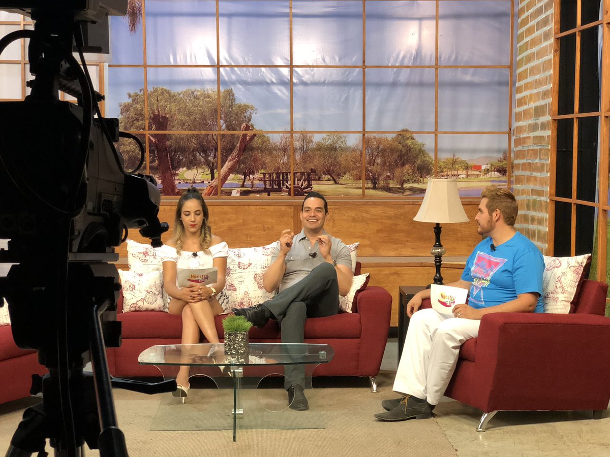 leonruvalcaba_'s tweet photo. Disfruté muchísimo de dar la segunda parte de #RelacionesPoderosas en @quierotvags.
Estamos diseñados para siempre estar conectados con más personas, ¡crea nuevas conexiones!. https://t.co/Qq06XRj8eF