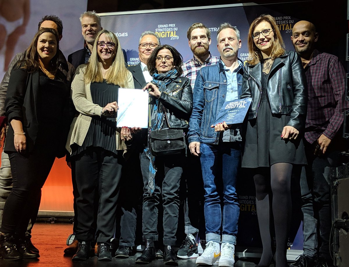 CurlyJosephine's tweet photo. La belle équipe qui remporte l'argent #360 au #GPstrat. Meet la @FullsixGroup family ♥️ https://t.co/3Ba3fEAxl8