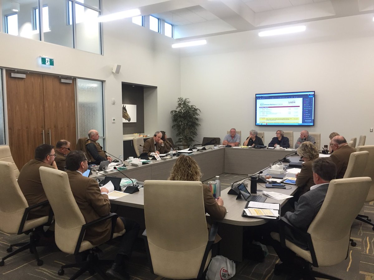 SARM_Voice's tweet photo. SARM Board meeting with the Provincial Association of Resort Communities of SK (PARCS) discussing the importance of regional collaboration #skpoli https://t.co/CzdMWijpzg